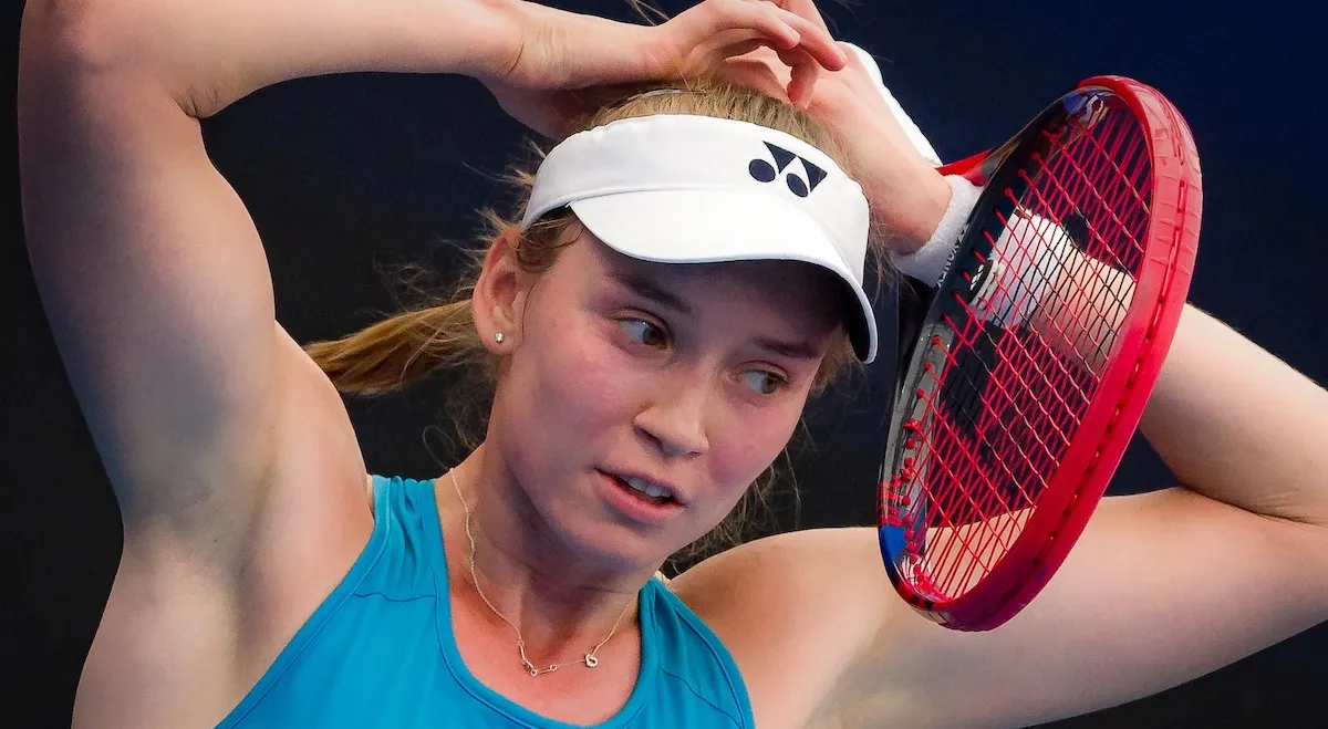 Elena Rybakina wint van Iga Swiatek in Riyadh